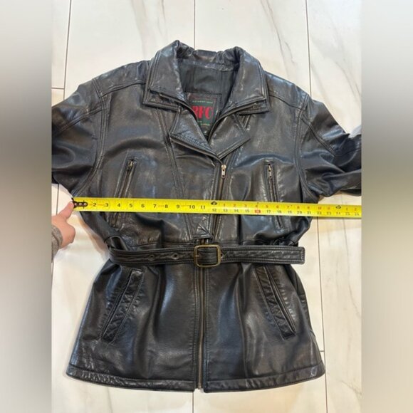 Vintage black leather belted moto jacket - made in Canada size large - Picture 4 of 11